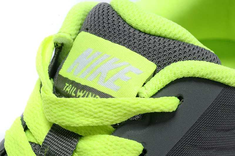 Nike Air Max 24-7 Enfant 2010 Chaussure La Collecte La Depollution Les Nouvelle Air Max